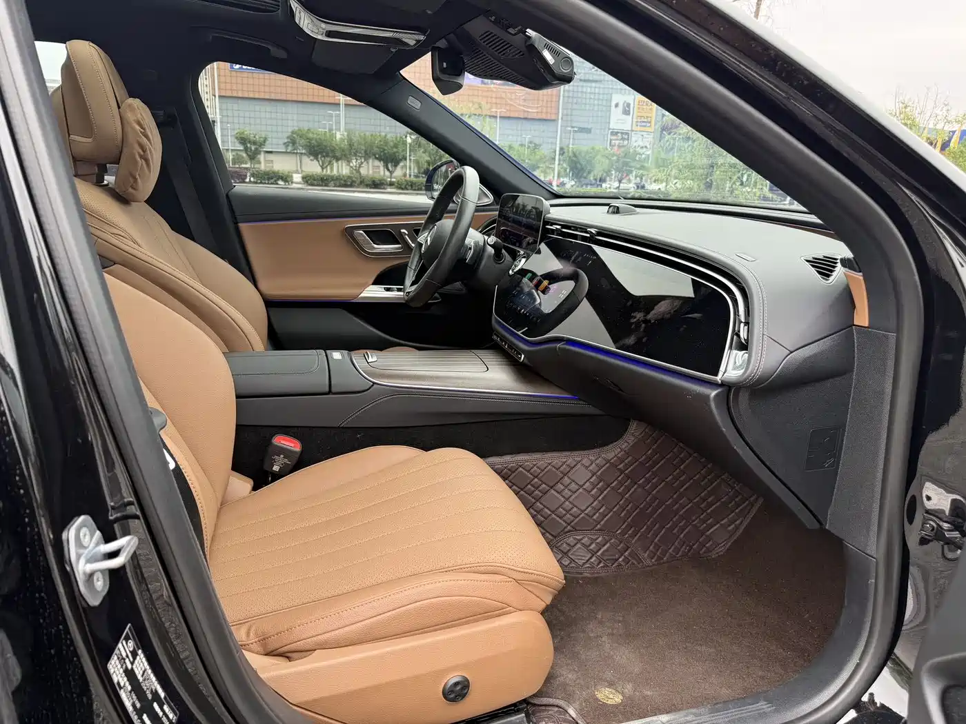 Mercedes-Benz E-Class 2024 Model E 300 L Luxury фото 10
