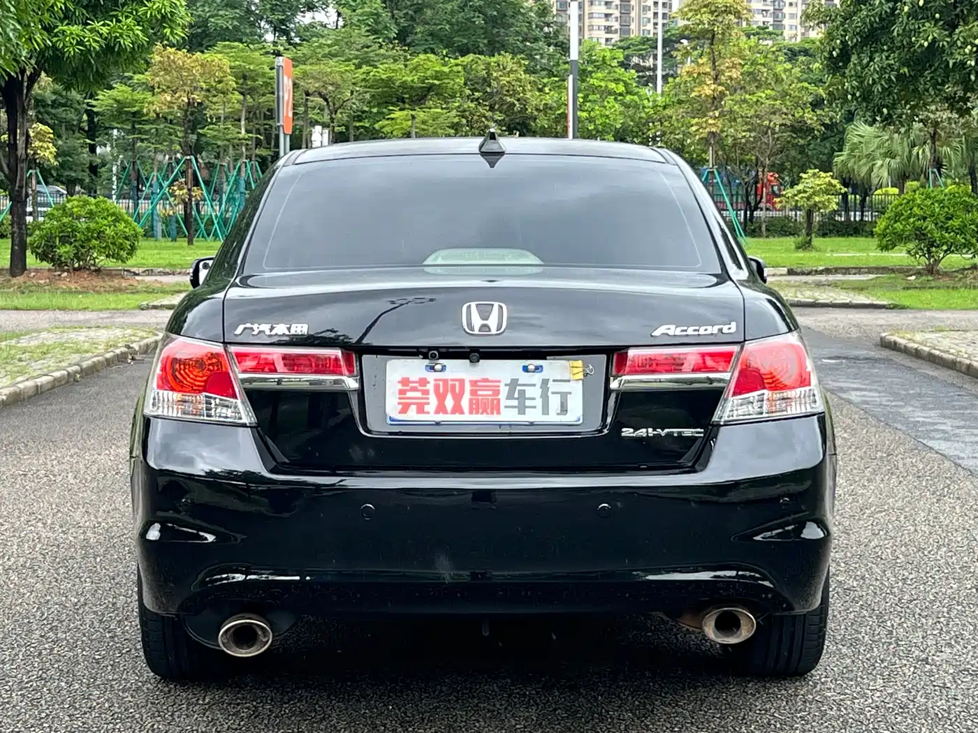 Фото 6 - Honda Accord