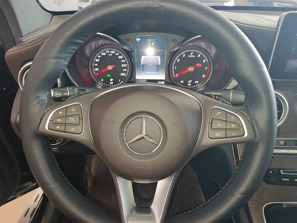 Mercedes-Benz GLC 2017 GLC 300 4MATIC Dynamic фото 7