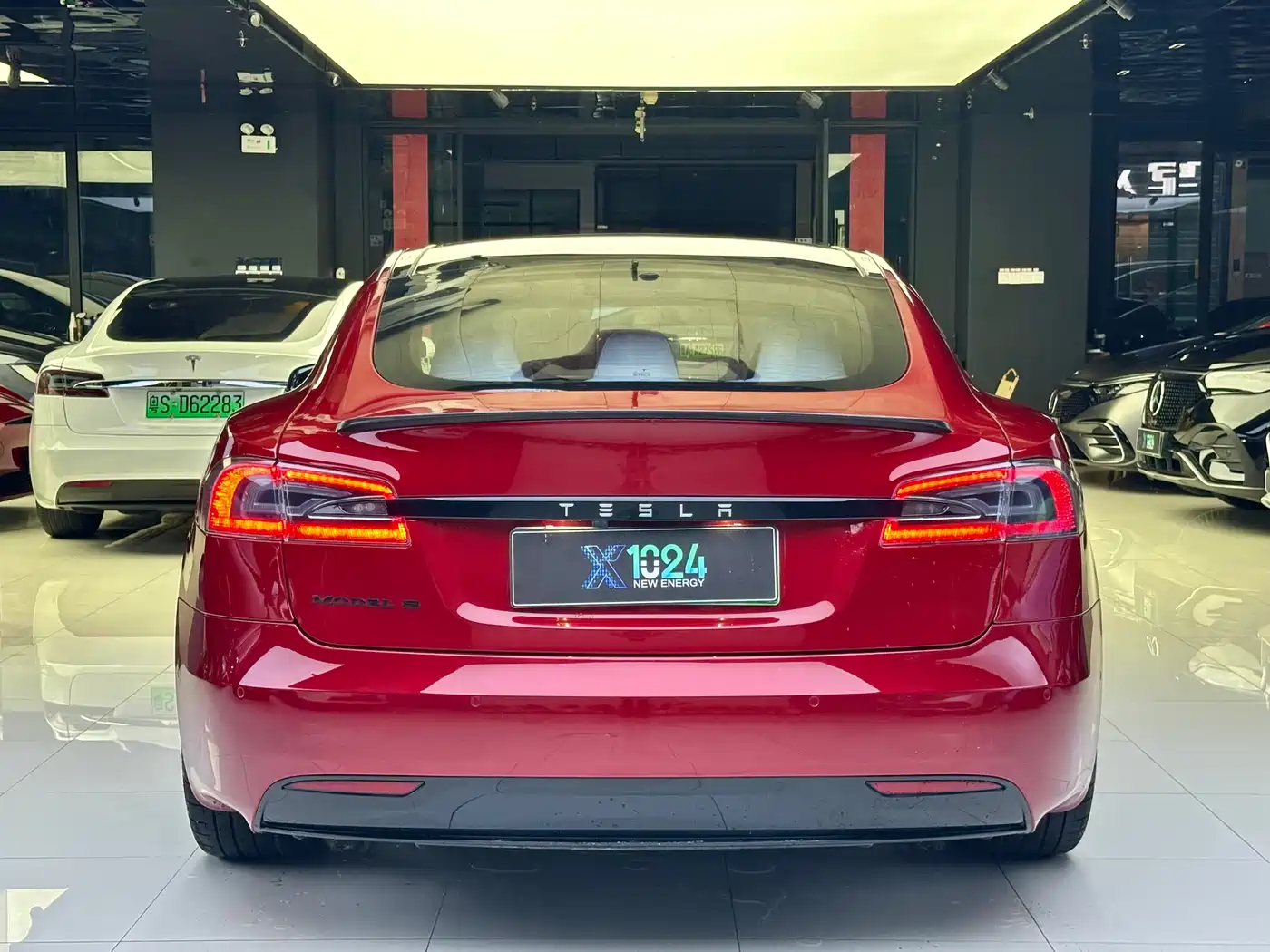 TESLA MODEL S