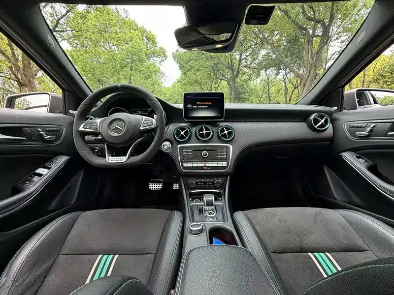 Mercedes-Benz A-Class AMG (Import) 2016 AMG A 45 4MATIC фото 4