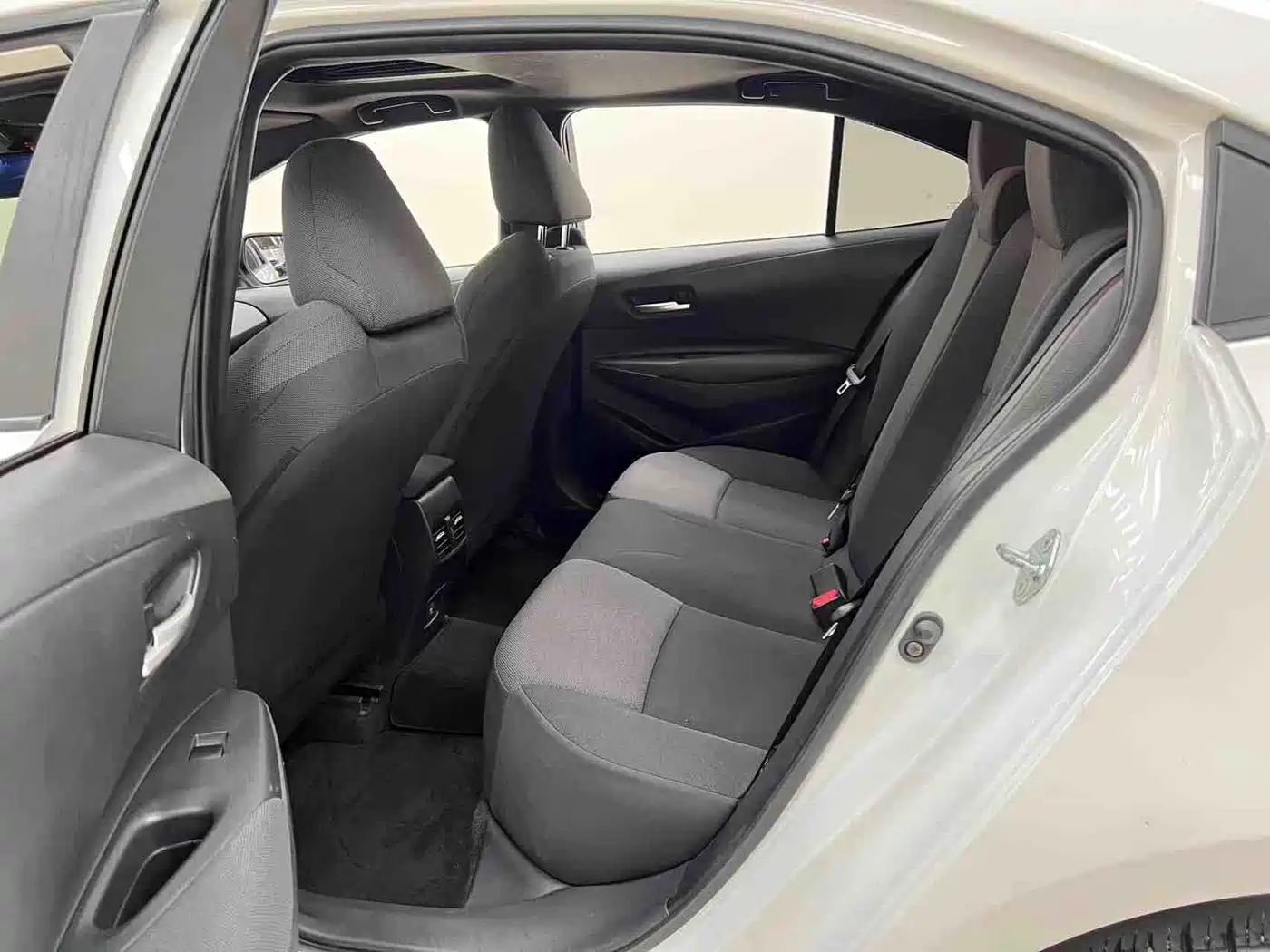 Toyota Levin 2022 185T CVT Luxury Edition фото 8