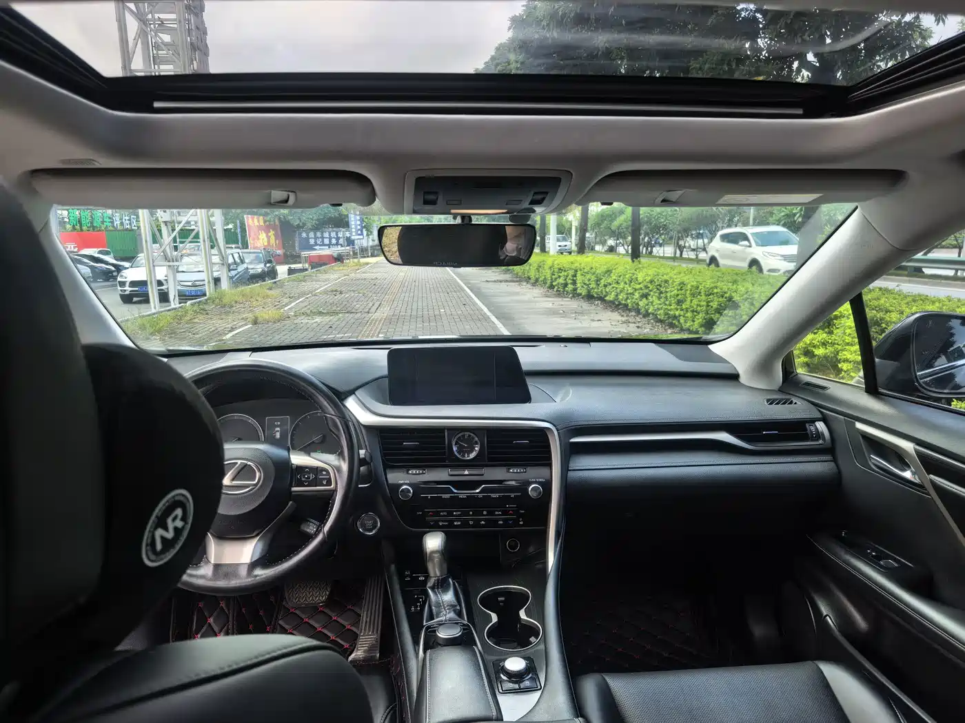 Фото 3 - Lexus RX