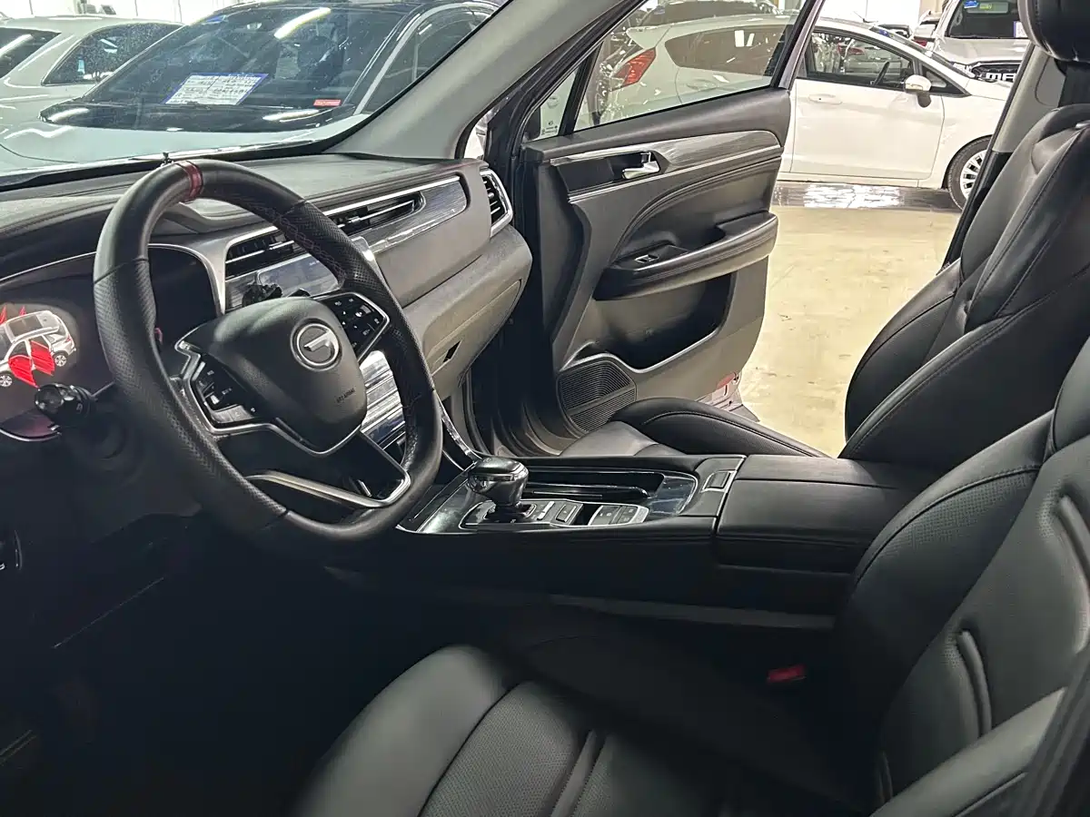 GAC Trumpchi Trumpchi GS4 PLUS 2021 390T Automatic Nebula Edition фото 4