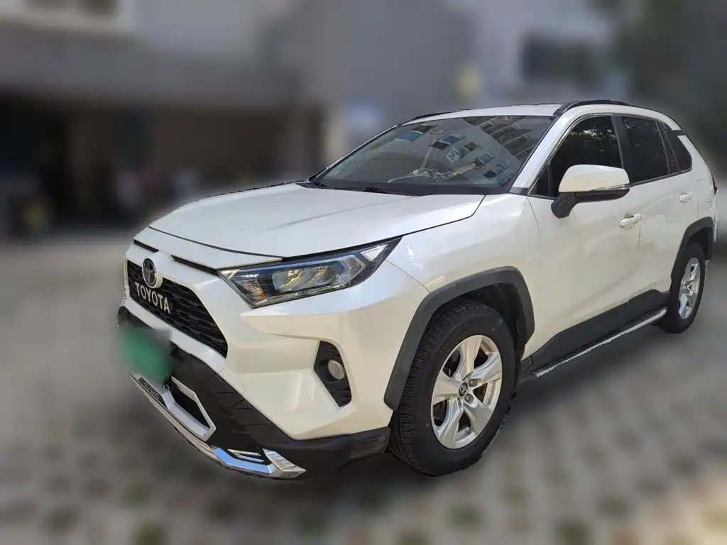 Фото 2 - Toyota RAV4