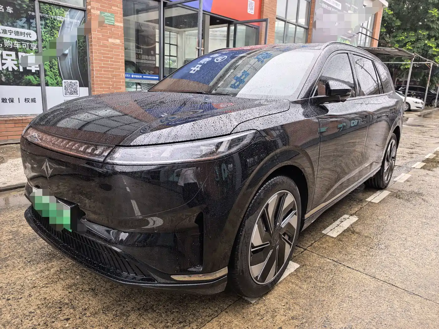 Dongfeng Yipai eπ008 2024 636Max Pure Electric 6-Seater