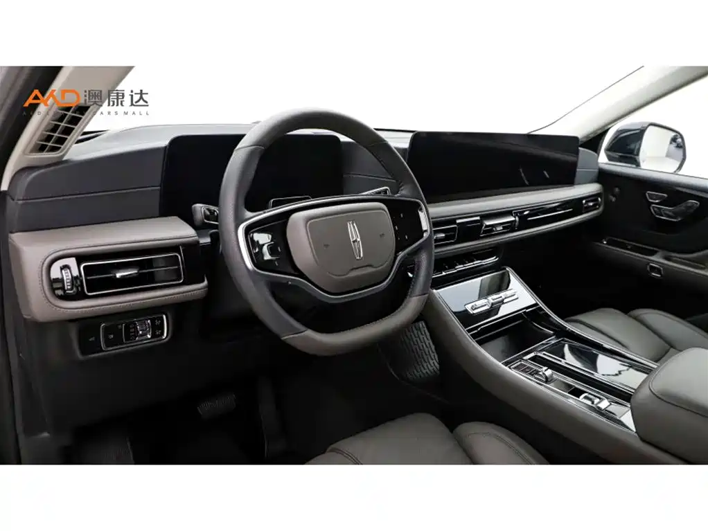 Фото 6 - Lincoln Aviator