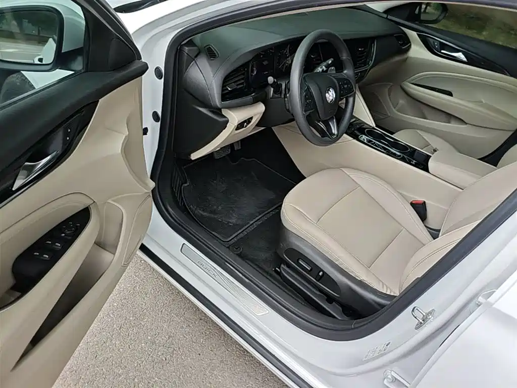 BUICK REGAL