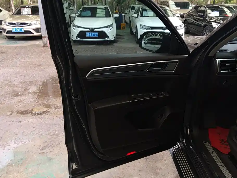 Volkswagen Teramont 2020 Facelift 330TSI 2WD Luxury фото 7
