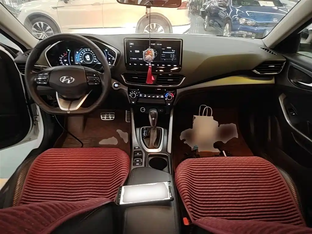 Hyundai Fista 2019 280TGDi Sport Edition China VI фото 10