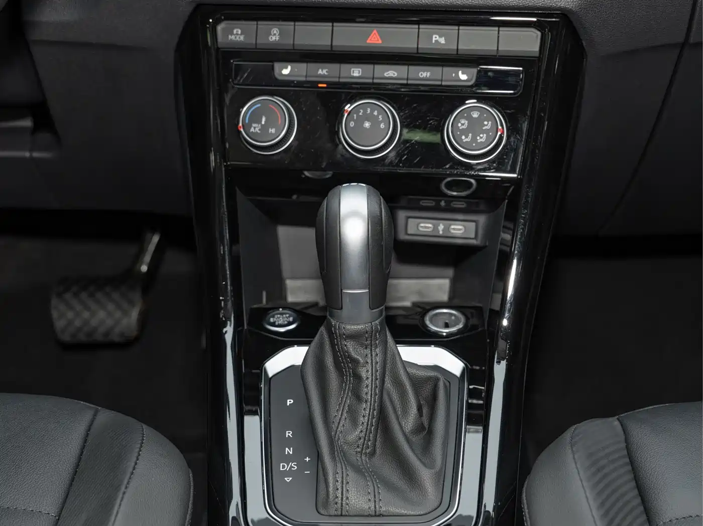 Volkswagen T-ROC 2022 280TSI DSG 2WD Comfort PLUS фото 19