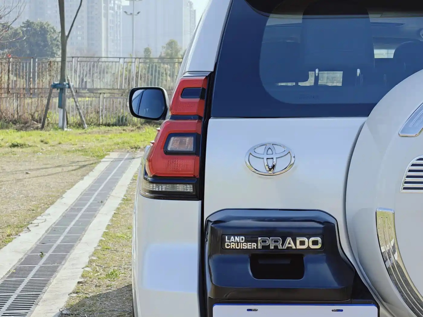 Toyota Prado 2018 3.5L Auto TX-L фото 6