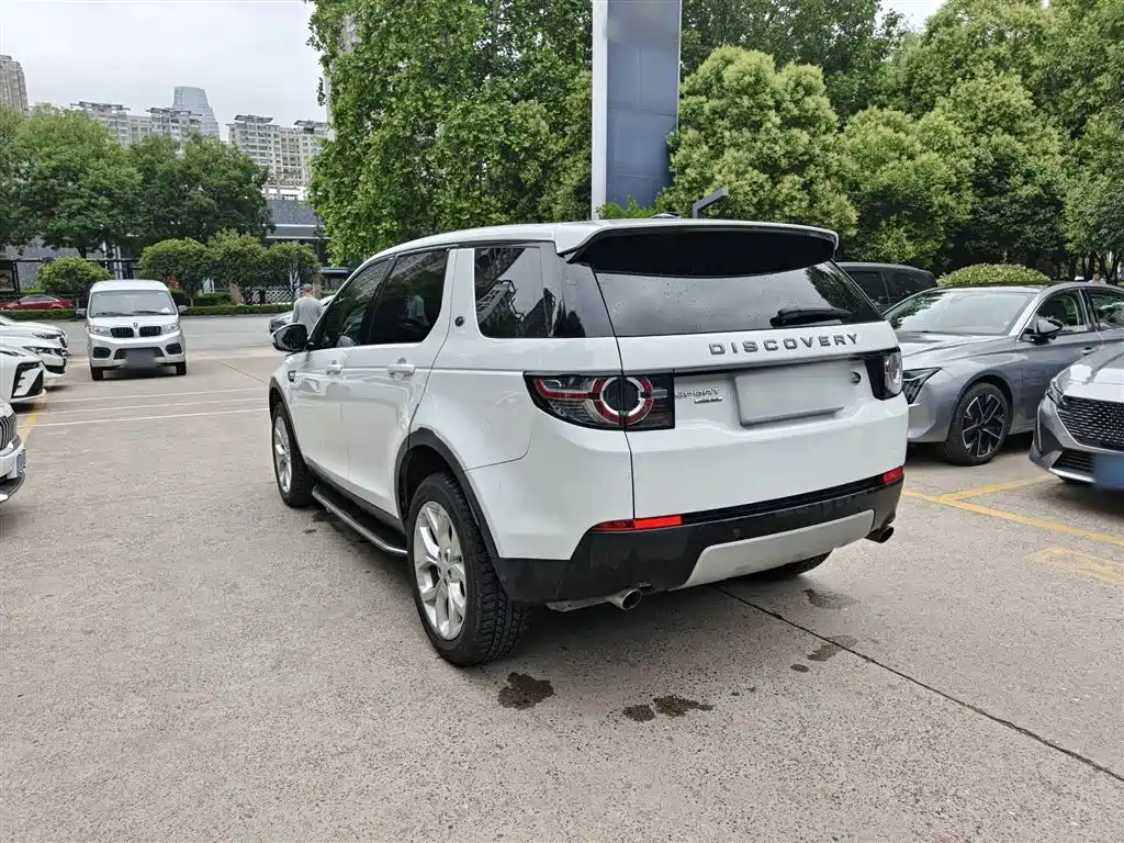 Land Rover Discovery Sport 2016 2.0T HSE фото 10
