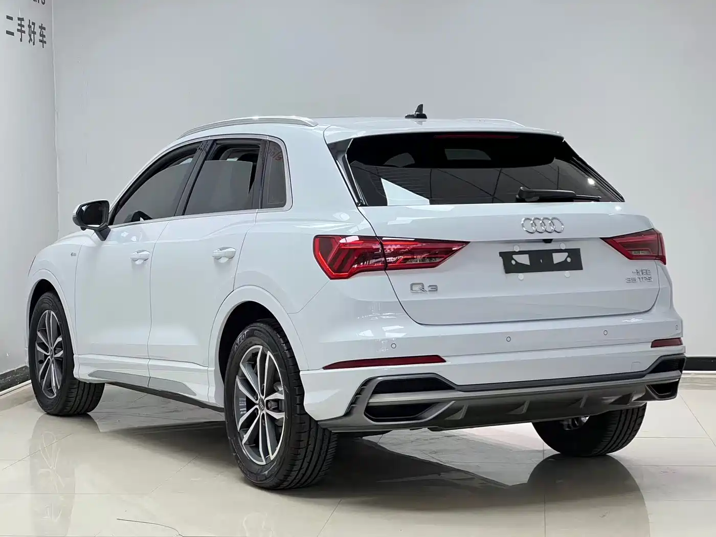Audi Q3 2023 35 TFSI Progressive Dynamic (1.4T) фото 4