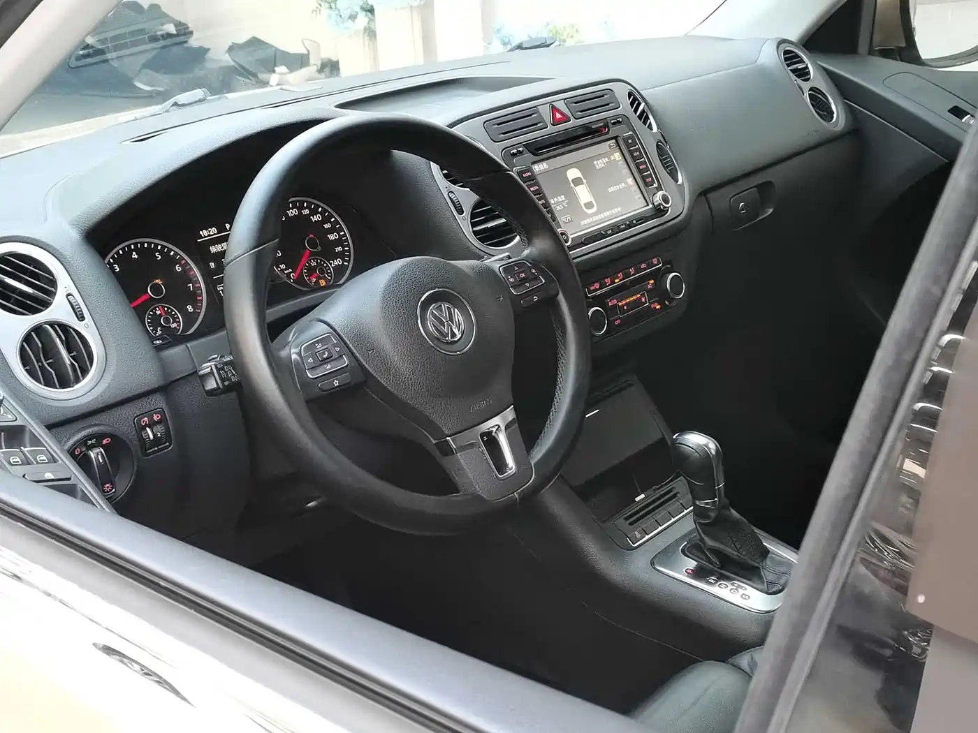 Volkswagen Tiguan 2012 1.8TSI Automatic 2WD Trend Edition фото 10