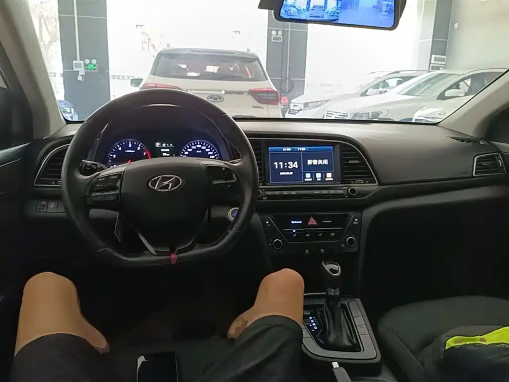 Hyundai Elantra 2018 1.4T DCT Dynamic·Vitality Model фото 10