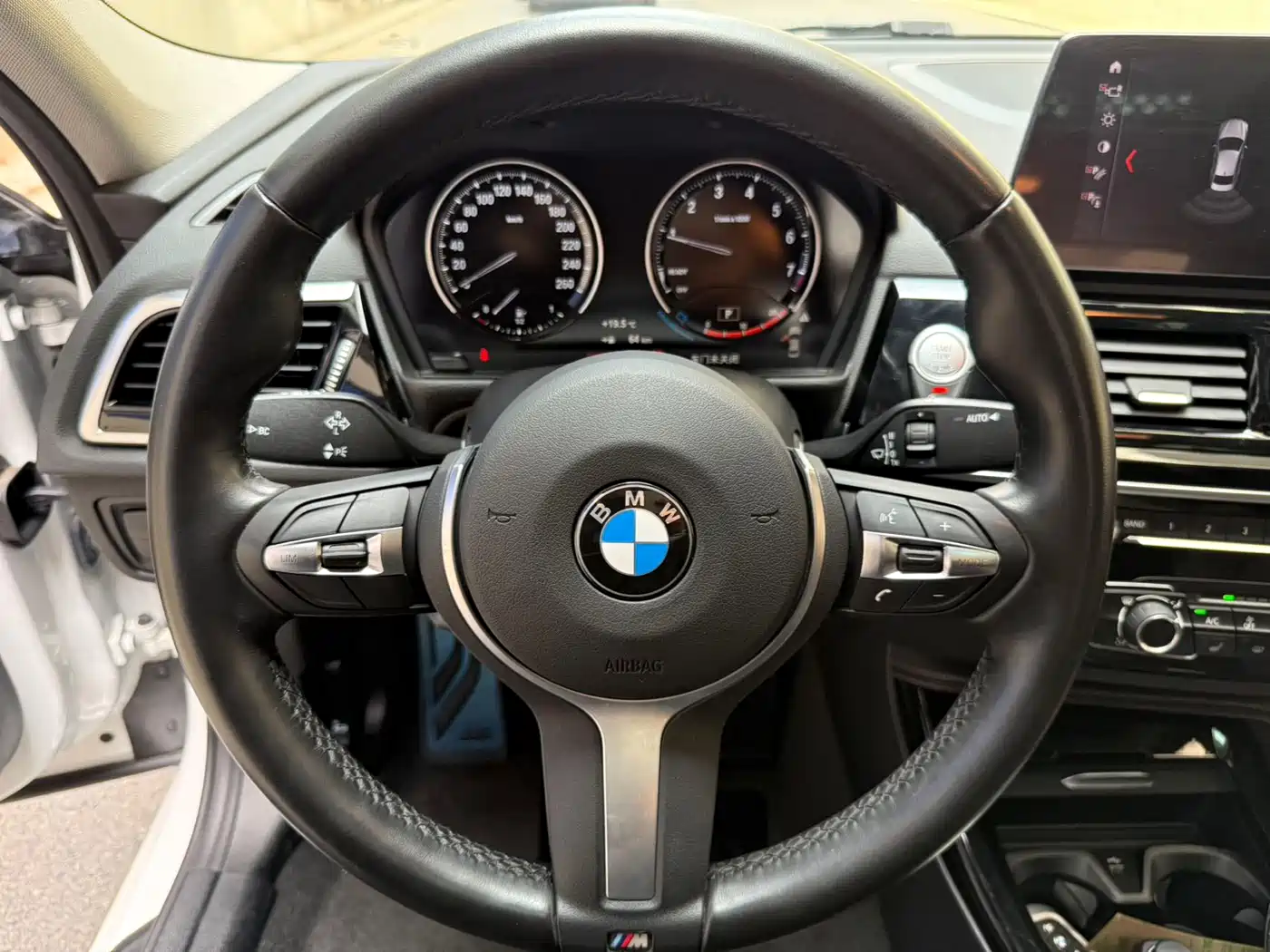 BMW 1 Series 2021 Facelift 120i M Sport Shadow Edition фото 11
