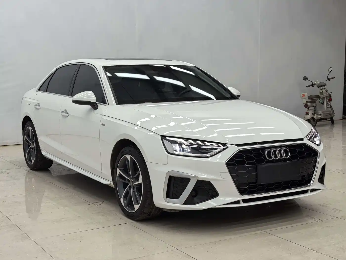 Audi A4L 2022 40 TFSI Fashion Dynamic фото 3