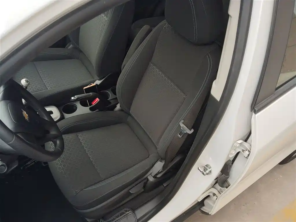 Chevrolet Trax 2016 1.4T Automatic 2WD Comfort Sunroof Edition фото 11