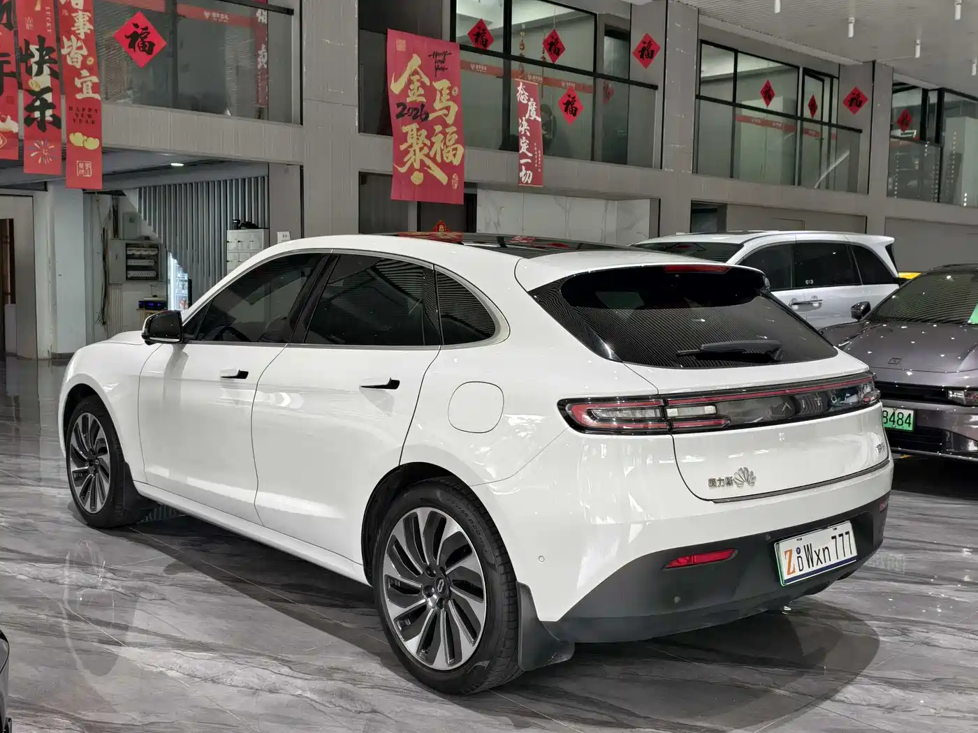 AITO Wenjie AITO M5 2022 Extended Range AWD Flagship фото 30