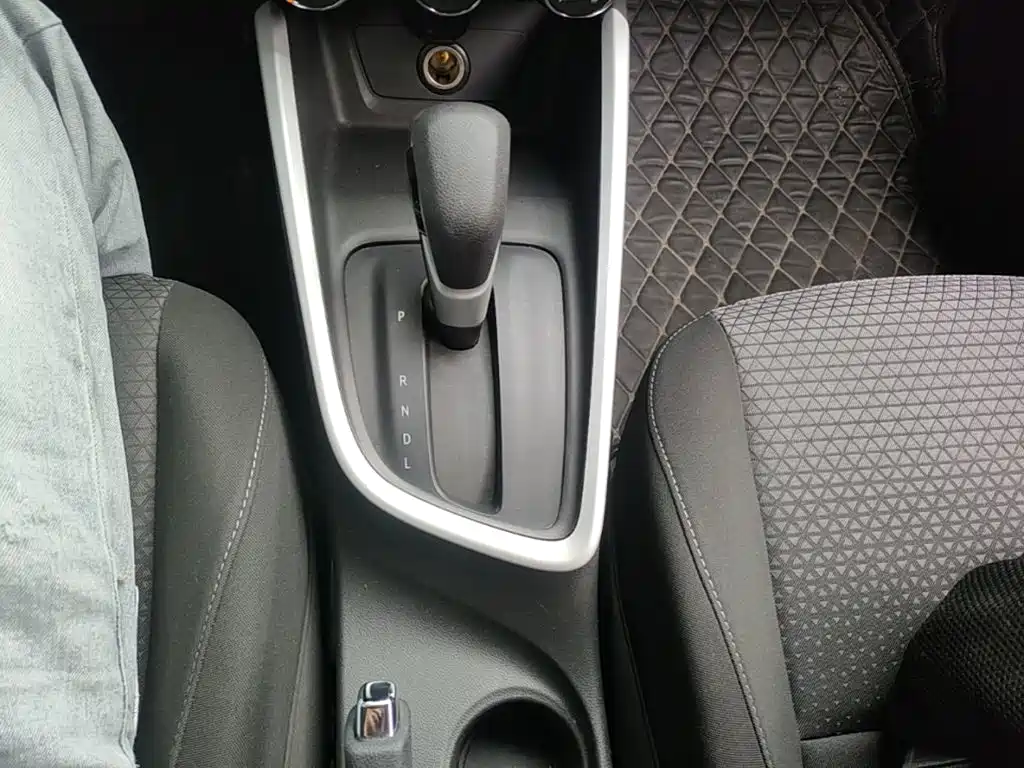 Photo 14 - Chevrolet Cavalier
