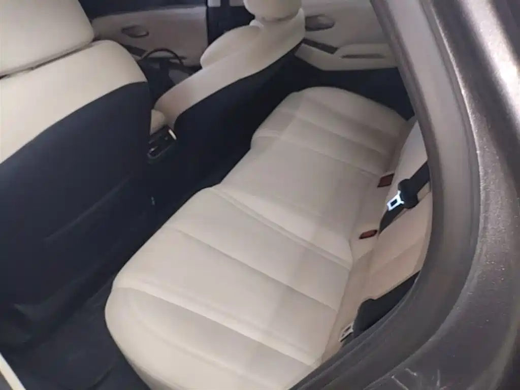 BYD Qin L 2024 DM-i 120KM Superior Edition фото 17