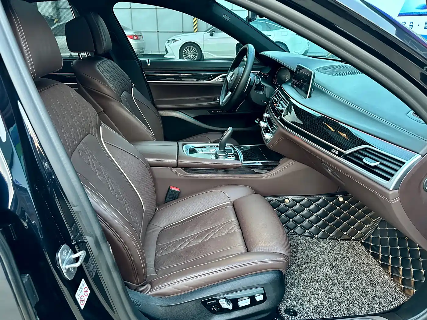 BMW 7 Series 2019 Facelift 730Li M Sport Package фото 12