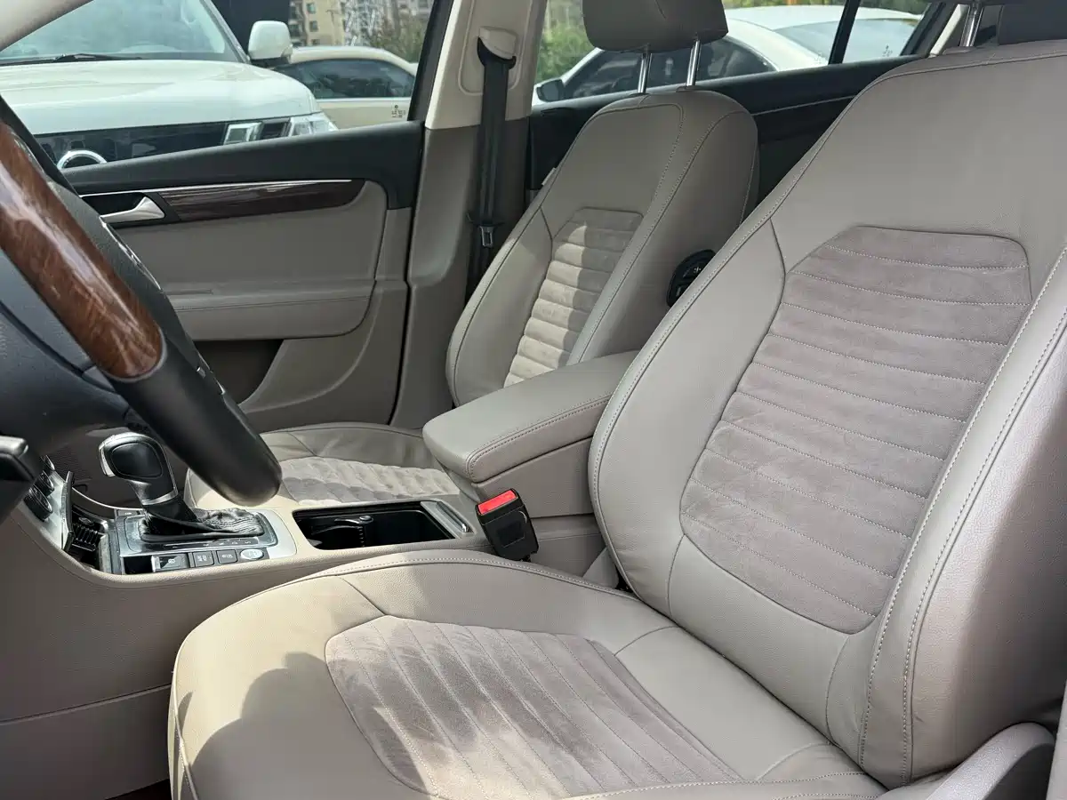 Volkswagen Magotan 2015 Facelift 1.8TSI Premium фото 4
