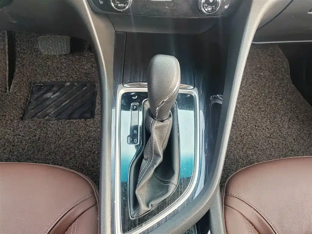 Buick GL6 2019 18T 6-seat Connected Luxury China VI фото 6