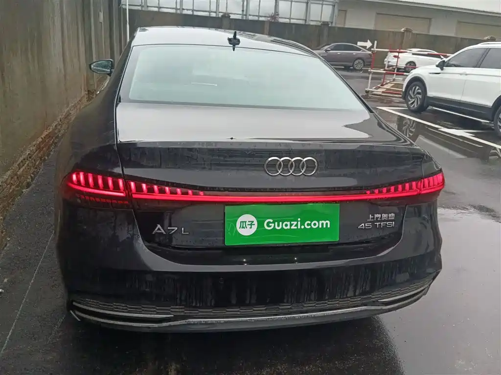 Audi A7L 2024 45 TFSI Luxury фото 6