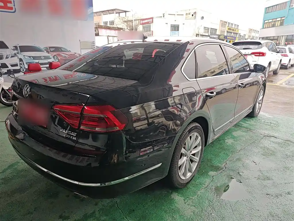 Volkswagen Passat 2016 330TSI DSG Honor Edition фото 7