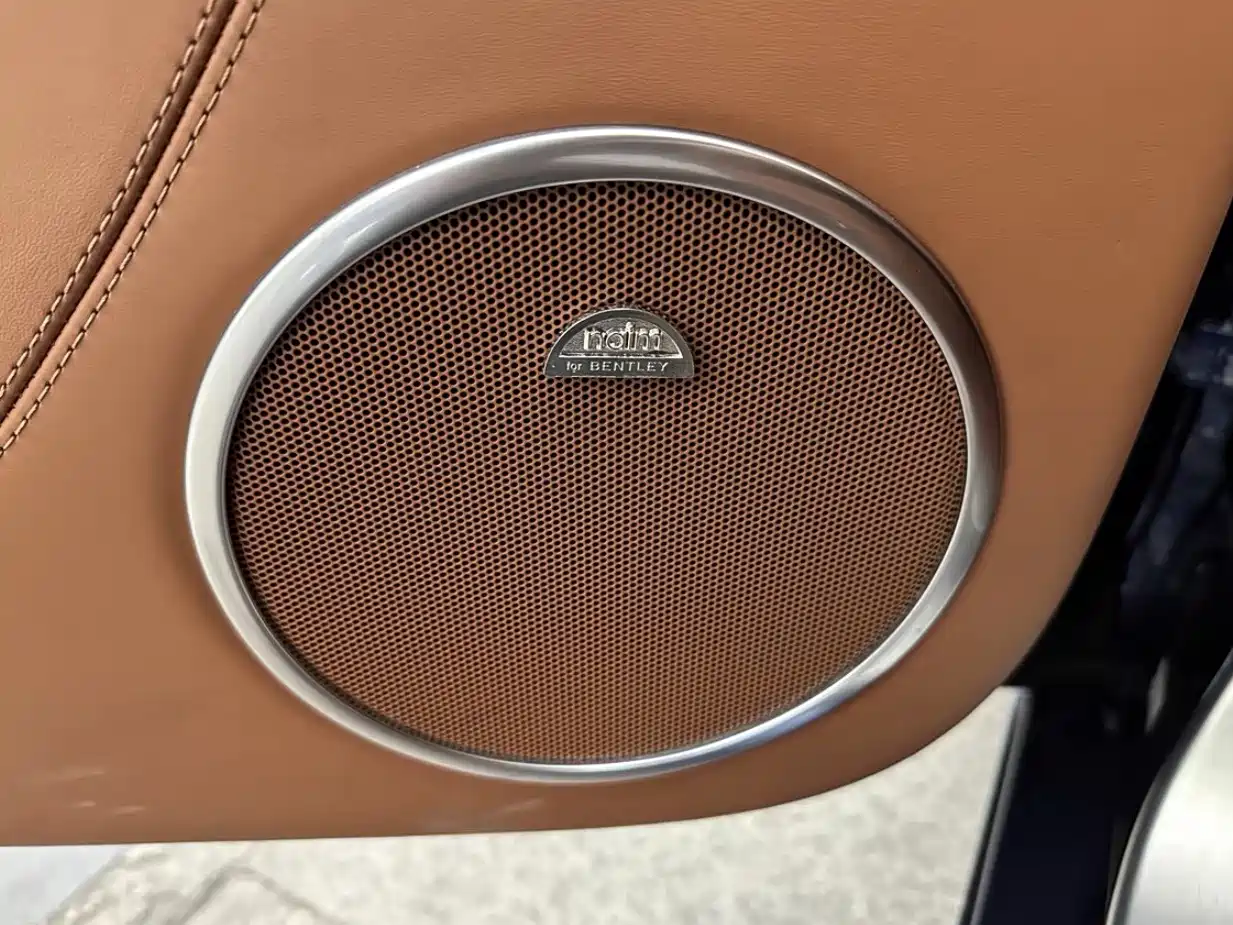 صورة 6 - Bentley Continental