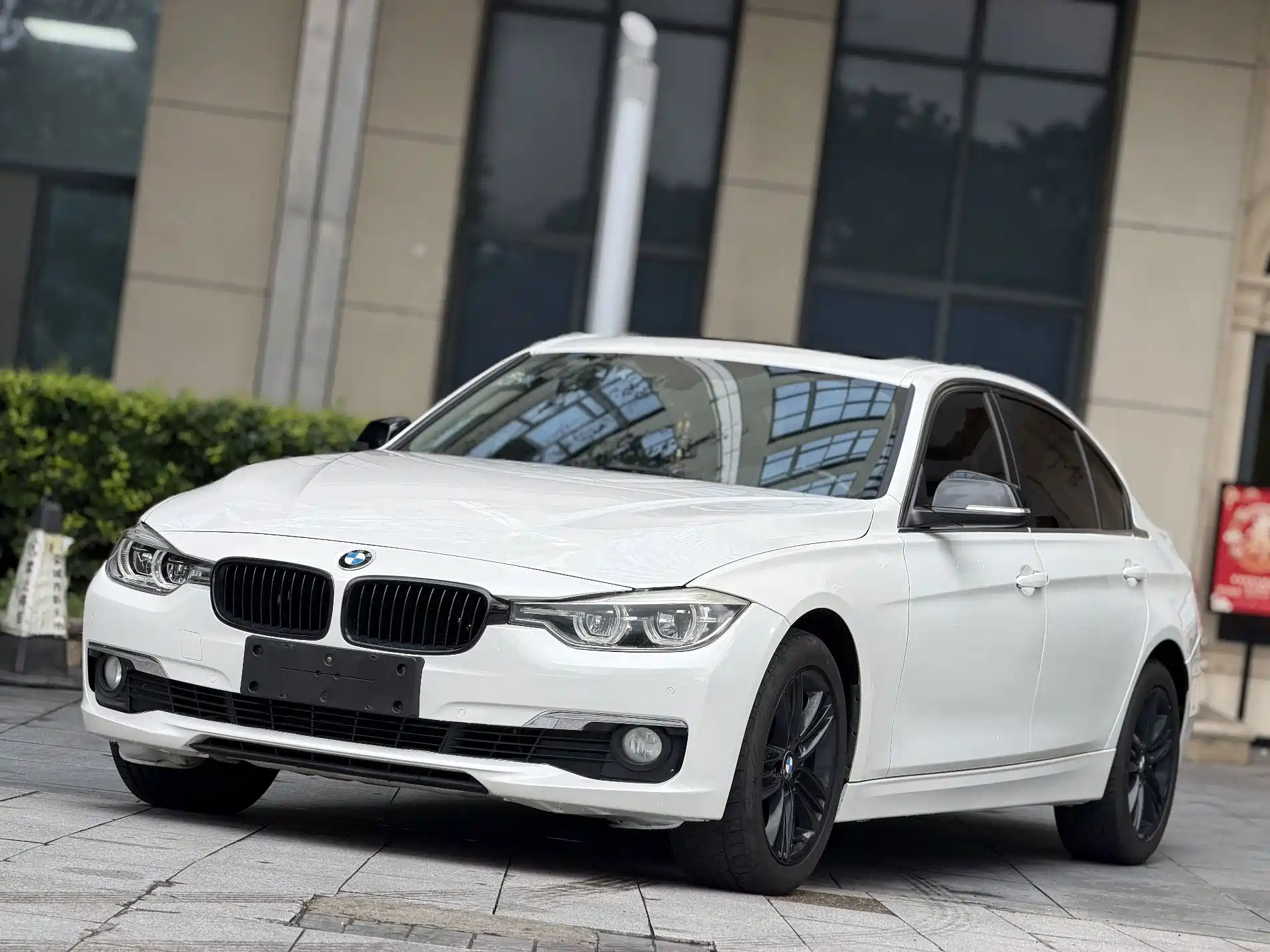 Фото 1 - BMW 3 Series