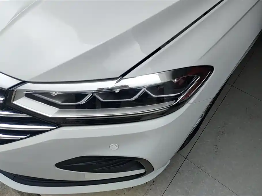 Volkswagen Lavida 2024 Model 1.5L Automatic Delight Edition фото 5
