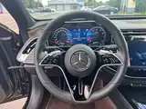 Photo 10 - Mercedes-Benz E-Class