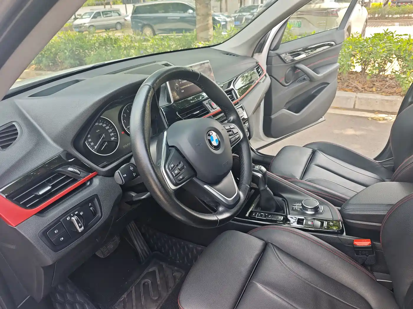 BMW X1 2016 xDrive20Li Luxury Model фото 15