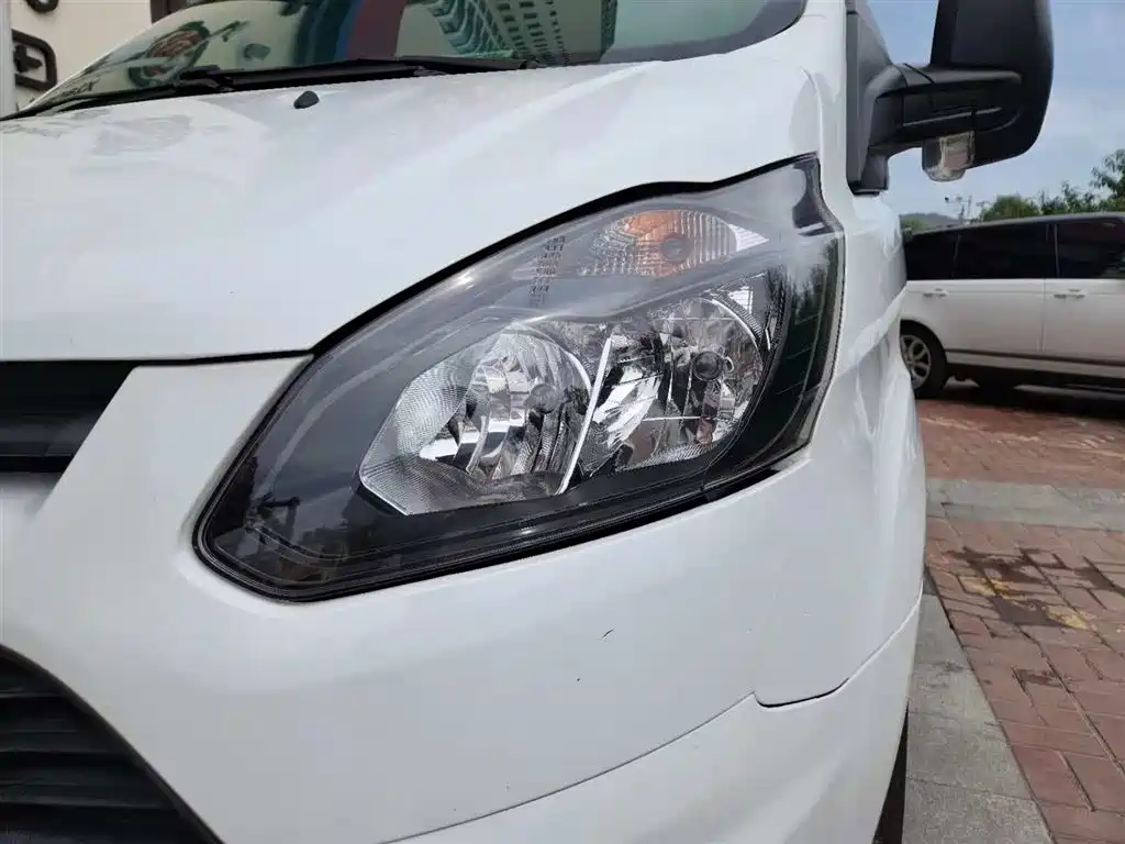 Фото 6 - Ford Transit