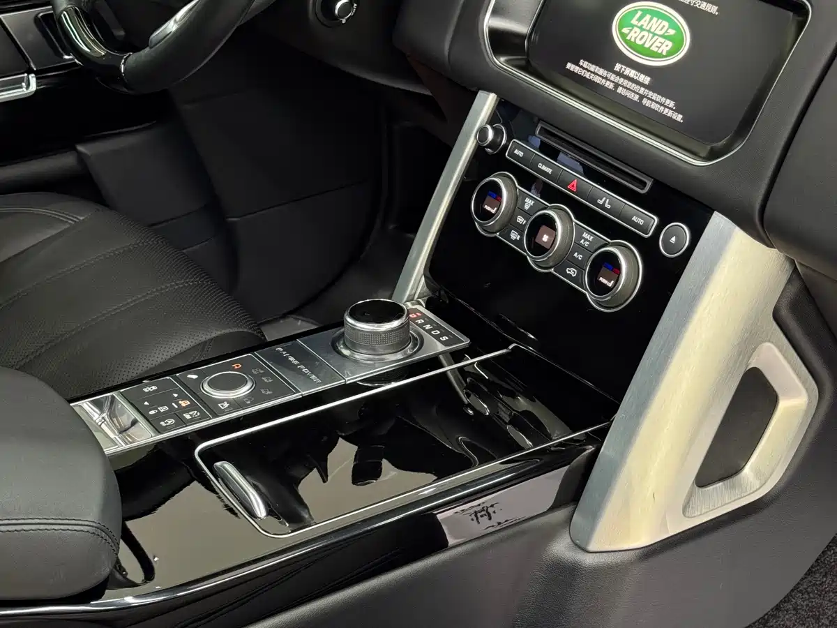 Land Rover Range Rover 2017 3.0 SC V6 Vogue фото 16
