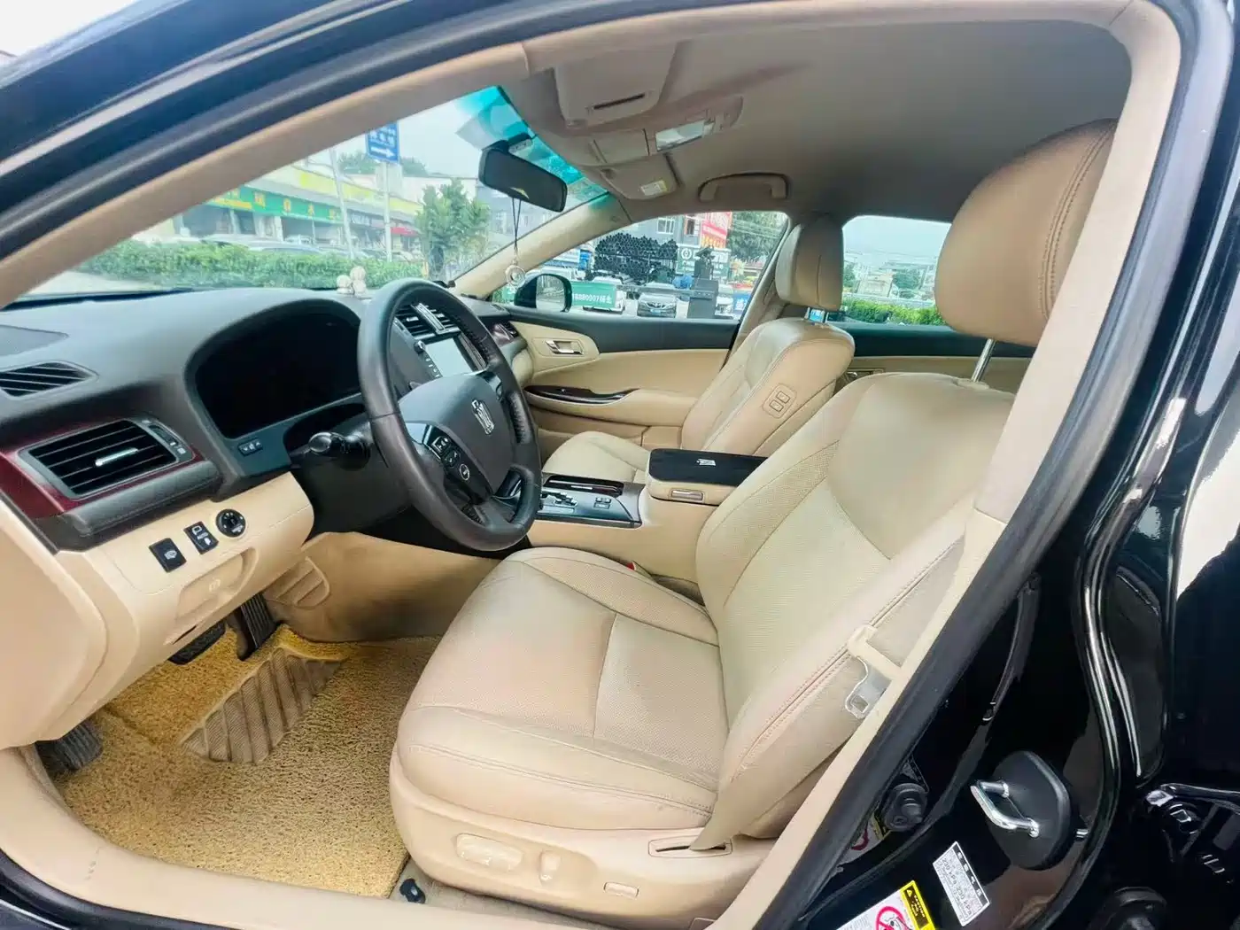 Toyota Crown 2010 2.5L Royal фото 7