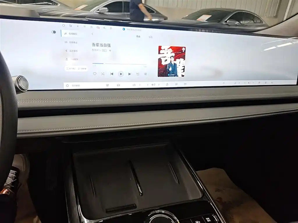 Geely Galaxy Galaxy E8 2025 700km Long Voyage Smart Drive Edition фото 13