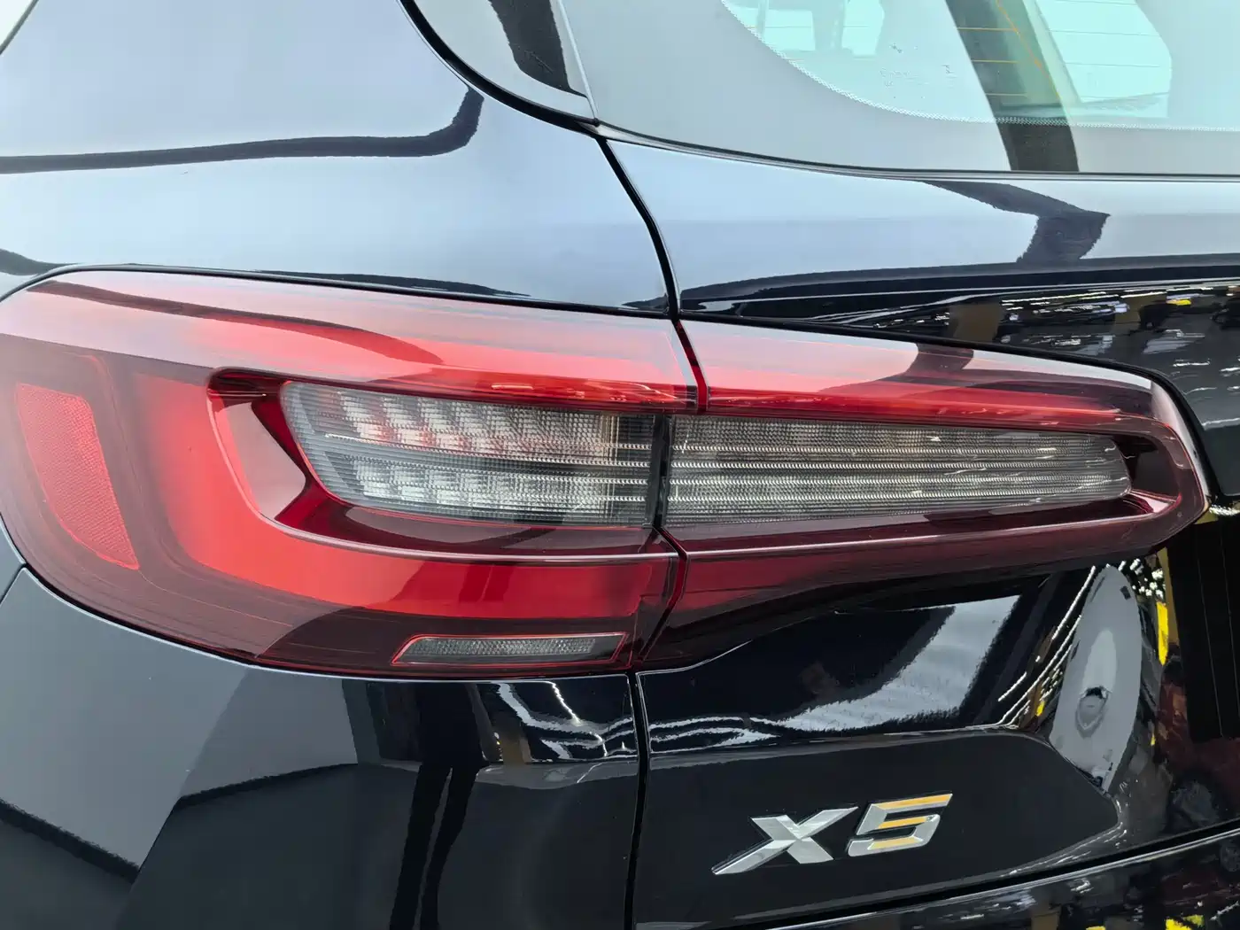 BMW X5 (Import) 2021 xDrive40i M Sport Package фото 9