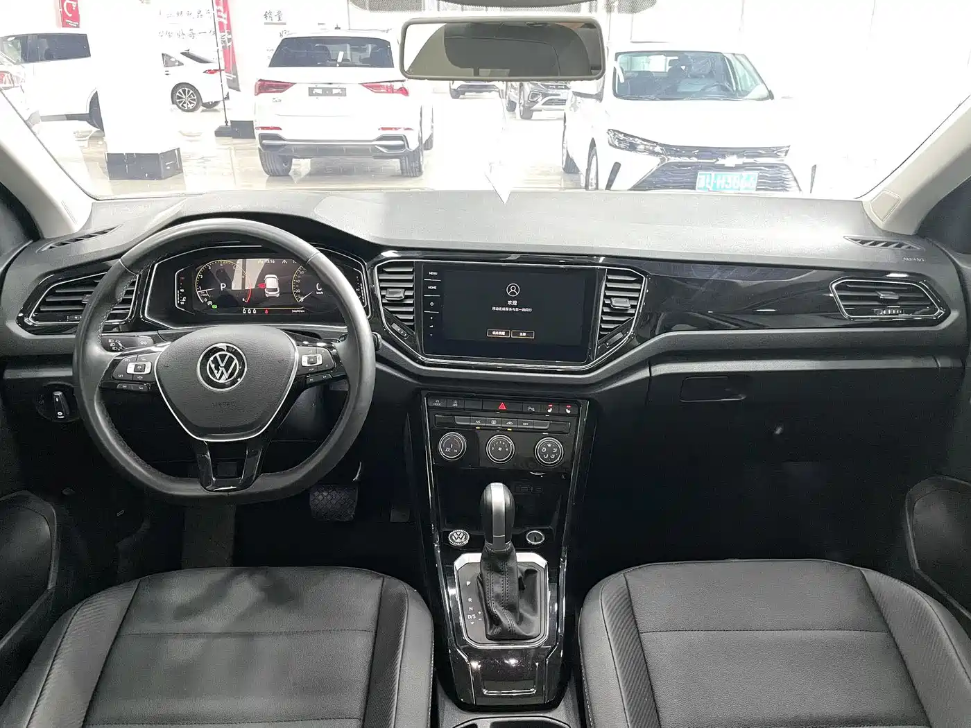 Volkswagen T-ROC 2022 280TSI DSG 2WD Comfort PLUS фото 6