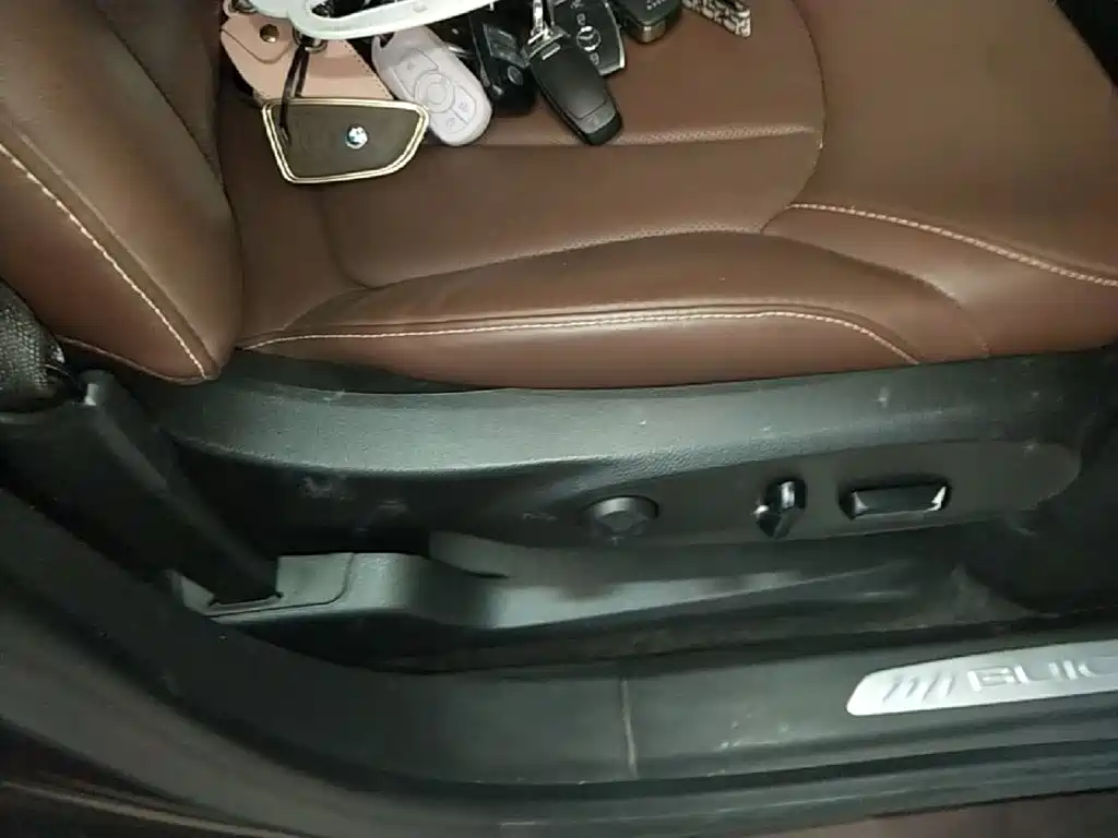 Фото 20 - Buick Envision Plus