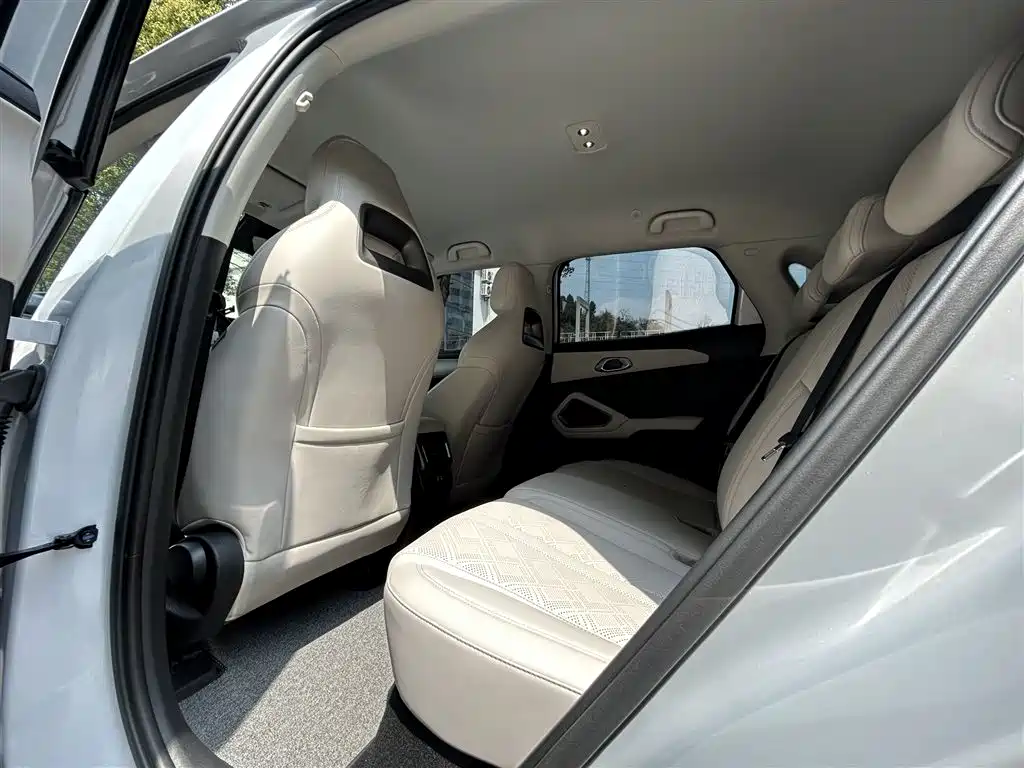 BYD Yuan UP 2025 Smart Drive Edition 401KM Vitality Version фото 14