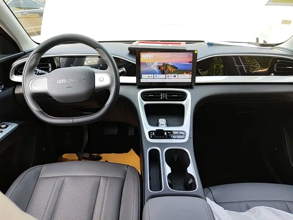 Geely Galaxy Starry Wish 2026 Edition 310km Youth Version фото 10