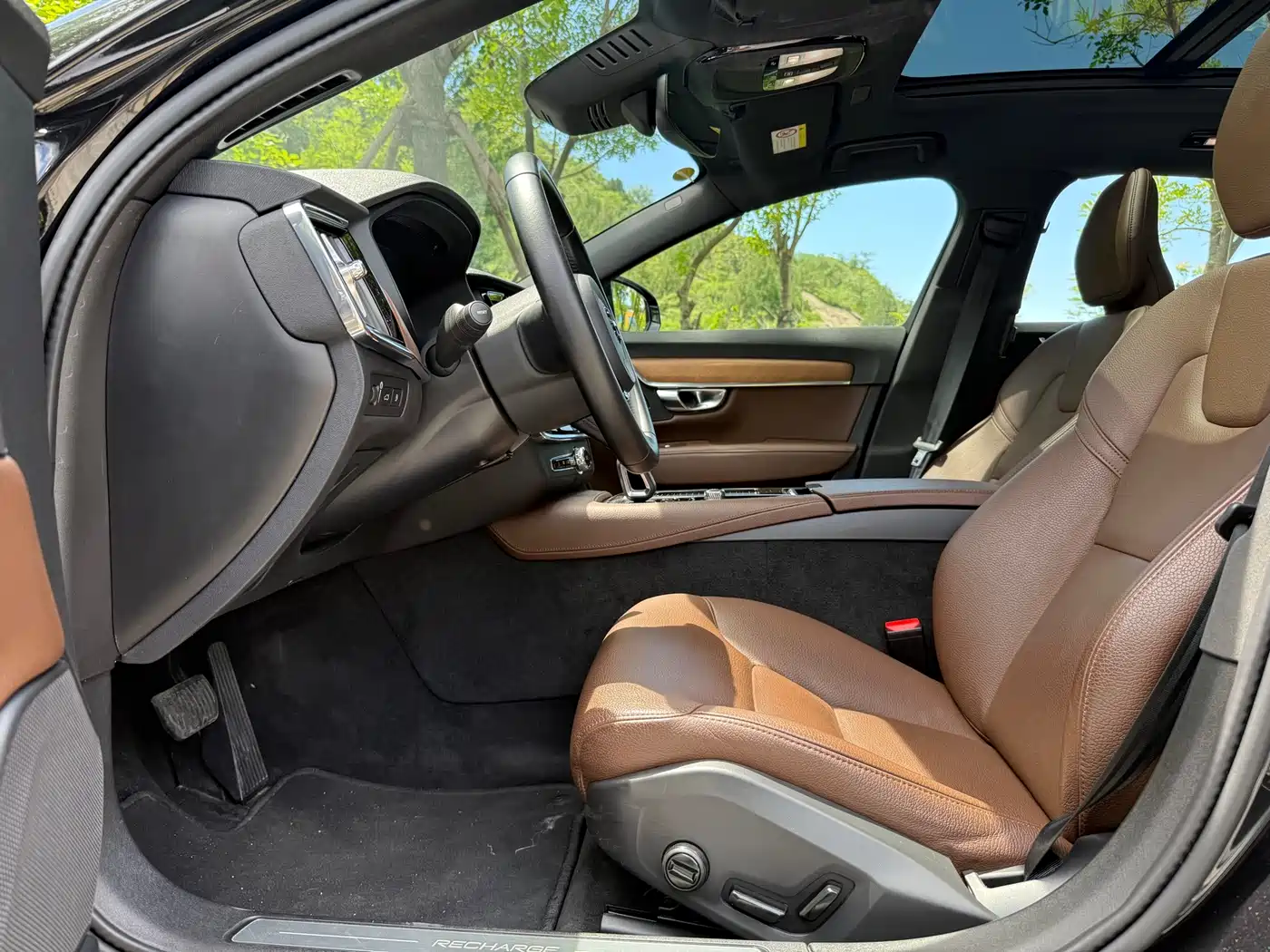 VOLVO S90 PLUG-IN HYBRID