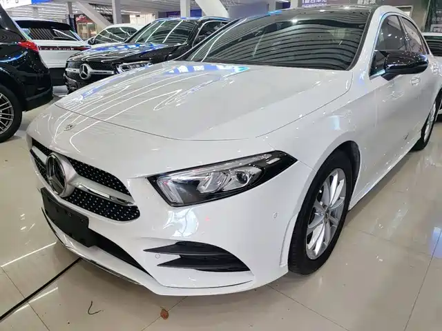 Mercedes-Benz A Рестайлинг, A 200 L, Спорт-седан Стиль