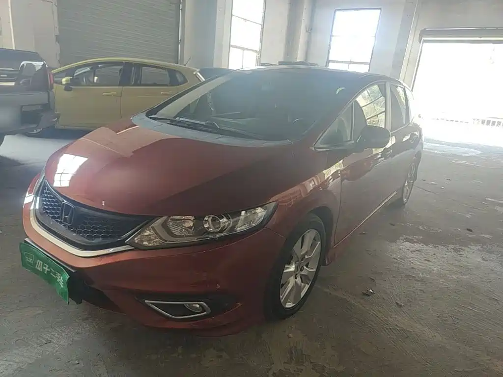 Honda Jade 2016 2016 1.8L Automatic Comfort Elite Version 5-seater