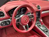 Photo 11 - Porsche 718