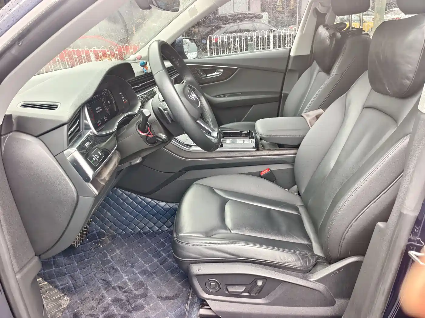 Audi Q8 2022 55 TFSI Luxury Dynamic фото 3